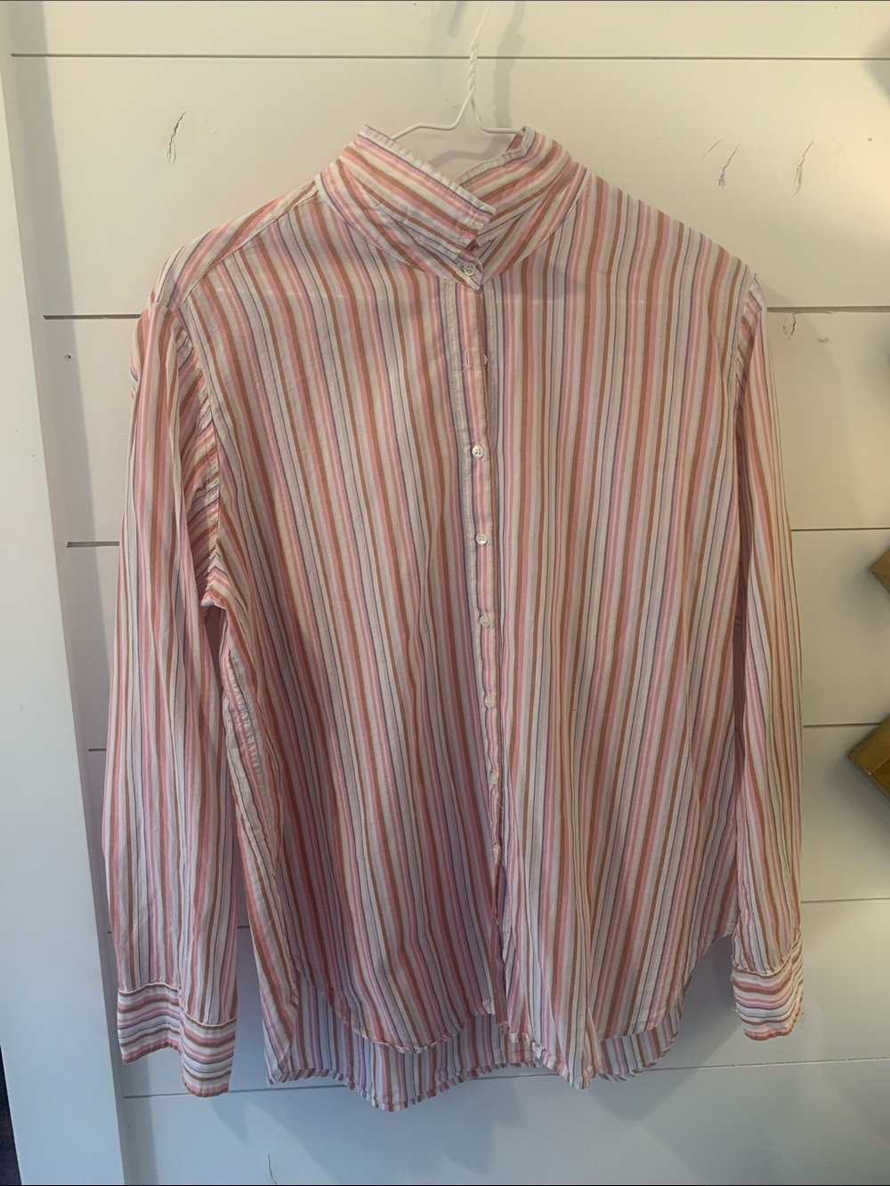 XiRENA Pink, White & Tan Striped Band-Collar Button-Down Shirt